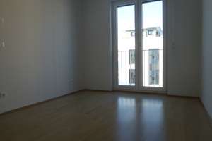 Attraktive, neuwertige 2-Zimmerwhg in Aubing, mit EBK , Balkon, 5 Min Fußweg zur S4 Leienfelsstr., – Konstanze-Vernon-Straße 8, 81245 Altaubing, München – Vorschaubild 11
