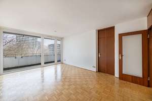 Helle und gepflegte 2-Zi.-Wohnung im 5. OG am Petuelpark in Schwabing-West – Klopstockstr. 8, 80804 Am Luitpoldpark, München – Vorschaubild 4