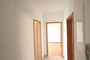 Lichtdurchflutete 3-Zimmer Wohnung in der Curiesiedlung mit Tiefgarage und Gartenblick – Bunsenstraße 7, 39124 Neue Neustadt, Magdeburg – Vorschaubild 2