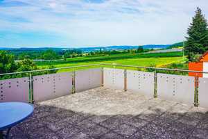 CHARMANTES EIN-ODER-ZWEIFAMILIENHAUS MIT VIEL PLATZ  – Bodenseekreis – Vorschaubild 4
