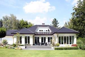 Traumvilla nahe am Bodensee in sehr ruhige Lage. – Die vollständige Adresse der Immobilie erhältst du vom Anbieter., 88348 Bad Saulgau – Vorschaubild 1