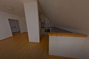 Zentrale aber ruhige 3-Zimmer Wohnung mit Einbauküche & Dachterrasse!