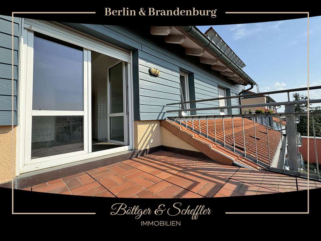 Immobilie in Rathenow - Vermietete 1,5-Zimmer-Galerie-Dachgeschosswohnung mit TG-Stellplatz, Balkon und Kellerabteil - Bild 0