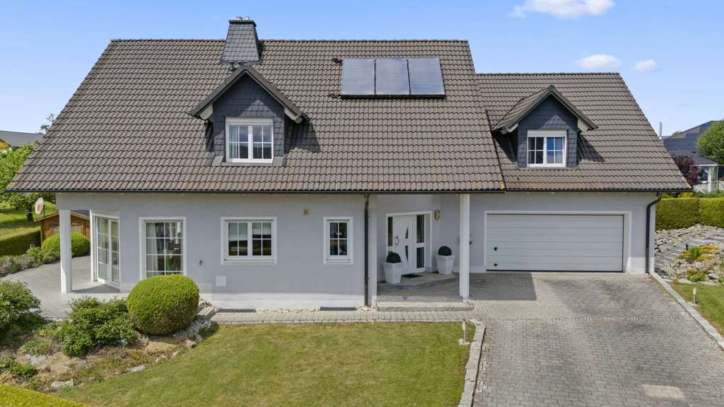 Immobilie in Hummeltal - Luxus pur & Fernblick! Hochwertiges Anwesen nahe Bayreuth mit Traumterrasse, tollem Garten und ELW - Bild 4