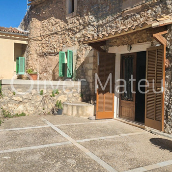 GELEGENHEIT MALLORQUINISCHES HAUS IN SELVA MIT TERRASSENPATIO UND EIGENER GARAGE
