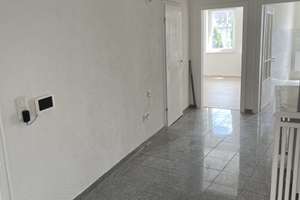 Frisch renoviert: 2,5-Zimmer-Wohnung in Krefeld – Marktstraße 122, 47798 Stadtmitte, Krefeld – Vorschaubild 2