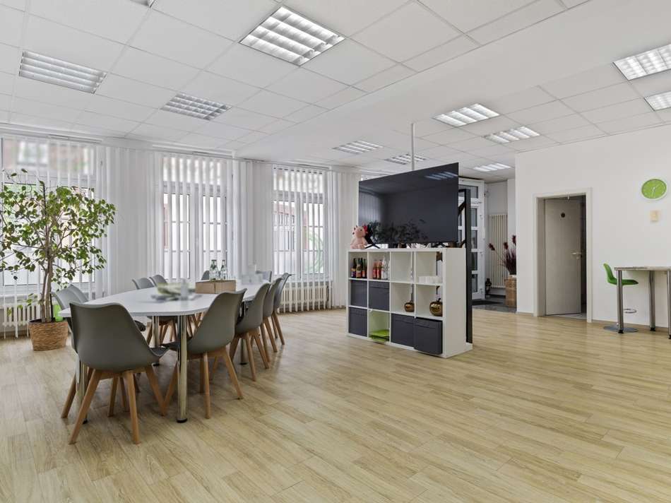 Büro Vorderhaus Mittelstr. 10