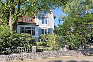 Charmante Jugendstilvilla mit Charakter und Gartenidylle in exklusiver Wohnlage Hamburg-Rahlstedts – Die vollständige Adresse der Immobilie erhältst du vom Anbieter., 22143 Rahlstedt, Hamburg – Vorschaubild 2