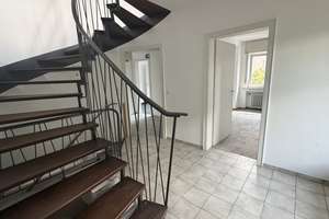 Ihr neues Zuhause in Heisingen 
Einfamilienhaus mit Einliegerwohnung und Garage – Die vollständige Adresse der Immobilie erhältst du vom Anbieter., 45259 Heisingen, Essen – Vorschaubild 5