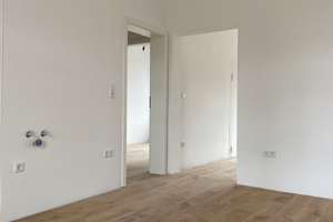 Exklusiv: Frisch kernsanierte 5-Zimmer-Wohnung mit Balkon & moderner Einbauküche – Giesebrechtstr. 3, 45144 Frohnhausen, Essen – Vorschaubild 5