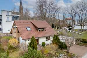 * Reserviert* Zwei Wohnungen unter einem Dach – Haus mit Garten und Doppelgarage – Schwarzwald-Baar-Kreis – Vorschaubild 3