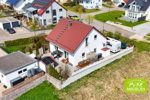 Mehr Raum fürs Leben – stilvolles Zuhause voller Rückzugsorte und Zukunftskomfort – Die vollständige Adresse der Immobilie erhältst du vom Anbieter., 72820 Sonnenbühl – Vorschaubild 1