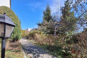 Sonniges Einfamilien-Reiheneckhaus mit 418 m² Grundstück in beliebter Lage – Die vollständige Adresse der Immobilie erhältst du vom Anbieter., 72760 Betzingen, Reutlingen – Vorschaubild 6