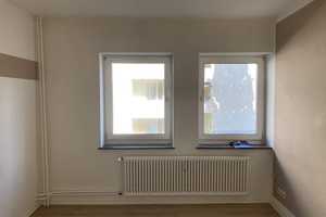 Großzügige 2-Zimmer-Wohnung mit Blick ins Grüne zum 01.07. zu vermieten! – Wörther Str. 14, 27570 Bremerhaven – Vorschaubild 1
