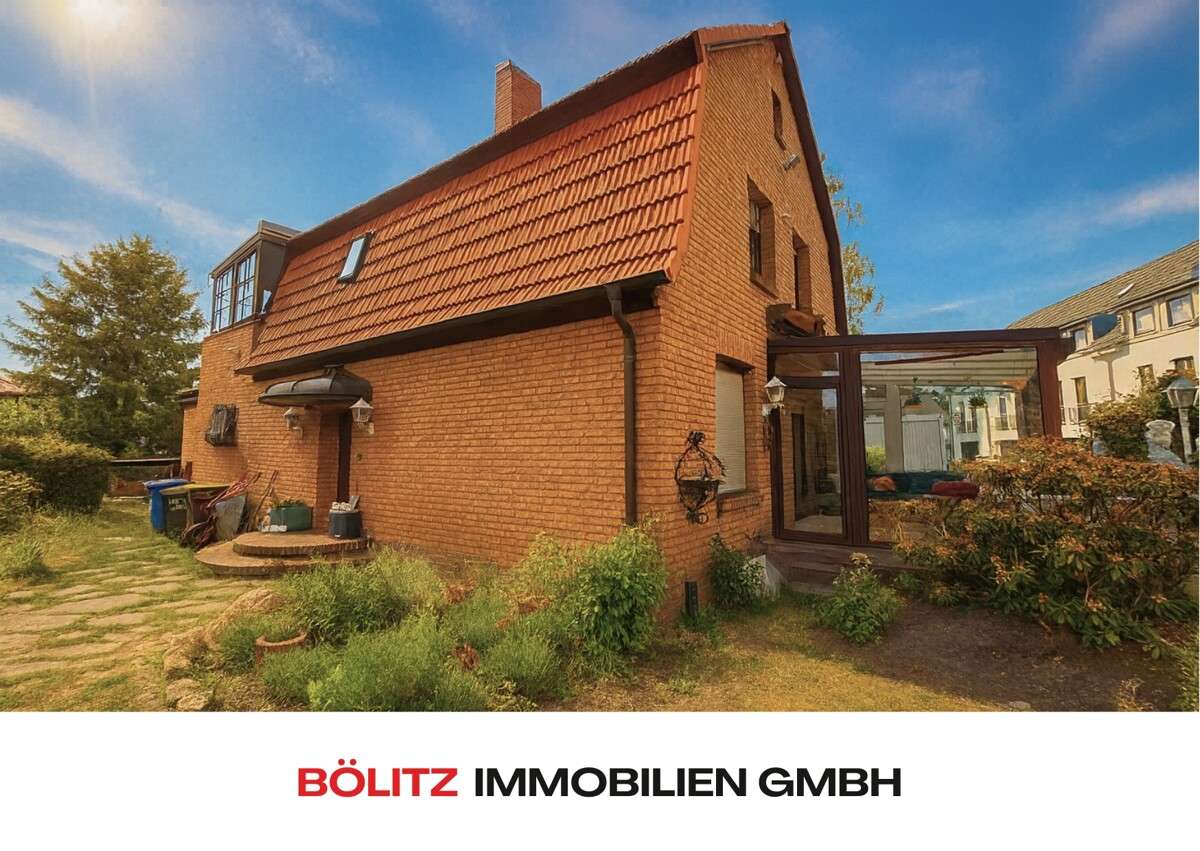 252 m² (BGF) großes EFH in Rudow: 7 Zimmer, 2 Wintergärten, Kamin, Keller auf 700 m² Grundstück, Berlin – Bild 1