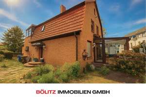 252 m² (BGF) großes EFH in Rudow: 7 Zimmer, 2 Wintergärten, Kamin, Keller auf 700 m² Grundstück