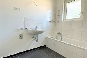 Frisch renovierte 3-Zi.-EG-Whg. mit neuem Tageslichtbad und Balkon – Veilchenstr. 5, 42283 Barmen, Wuppertal – Vorschaubild 6