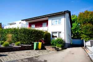 Stilvoll modernisiertes Einfamilienhaus mit großem Garten & Traumlage – Wohnen, wie Sie es sich wüns – Schwarzwald-Baar-Kreis – Vorschaubild 2