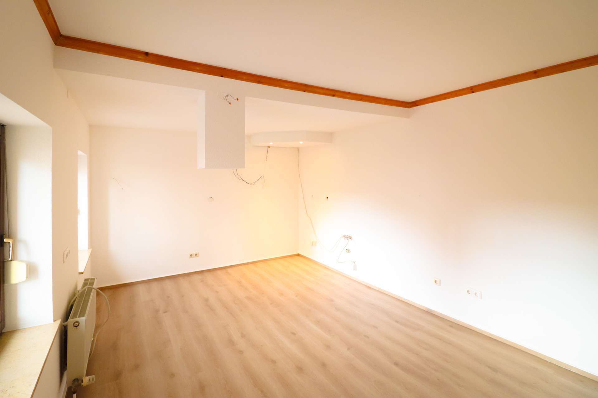 Immobilie in Ermershausen - Familientraum auf dem Land - Unendlich viel Platz für Hobby, Arbeit und Selbstverwirklichung - Bild 2