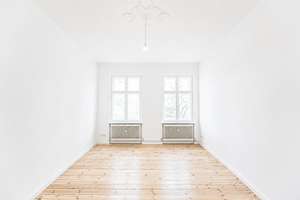 Renovierte 2-Zimmer-Altbauwohnung ab sofort verfügbar (WE47)