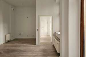 Mit Video: Kleine Terrassenwohnung im Innenhof mit Einbauküche – Sankt-Michael-Straße 5, 39112 Sudenburg, Magdeburg – Vorschaubild 3