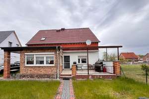 Einfamilienhaus mit Ferienwohnung im Fischerdorf Mönkebude – Hauptstraße 81, 17375 Mönkebude – Vorschaubild 3