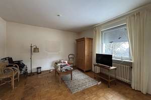 Sanierungsbedürftiges Zweifamilienhaus mit Entwicklungspotenzial in Burgweinting – Die vollständige Adresse der Immobilie erhältst du vom Anbieter., 93055 Burgweinting-Harting, Regensburg – Vorschaubild 6