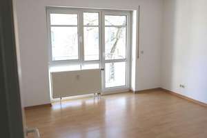 Sonnige 2-Zimmer-Wohnung mit Balkon und EBK in Regensburg – Die vollständige Adresse der Immobilie erhältst du vom Anbieter., 93049 Westenviertel, Regensburg – Vorschaubild 5