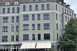 Kiel-Ravensberg, komplett sanierte, wunderschöne 3-Zimmer-Altbauwohnung mit Loggia  im EG