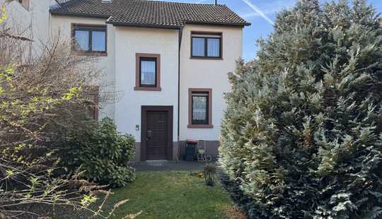 Bild von In ruhiger Seitenstraße von Hanau-Steinheim
