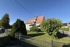 Charmantes Einfamilienhaus in ruhiger Lage mit großem Garten, Garage & viel Nutzfläche – Die vollständige Adresse der Immobilie erhältst du vom Anbieter., 72770 Betzingen, Reutlingen – Vorschaubild 3