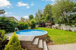 Wohnen wie im Urlaub: Familienidyll mit Pool & Outdoorküche – Berlin – Vorschaubild 7