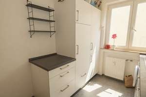 Stuttgart-Mitte: Attraktive, hochwertig renovierte Wohnung – 70176 Rosenberg, Stuttgart – Vorschaubild 4