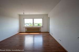Einziehen und Wohlfühlen: Frisch renovierte 3-Zimmer-Oase.Für Sie frisch renoviert 3 Zimmer Wohnung – In Holzhausen 4, 51381 Lützenkirchen, Leverkusen – Vorschaubild 2