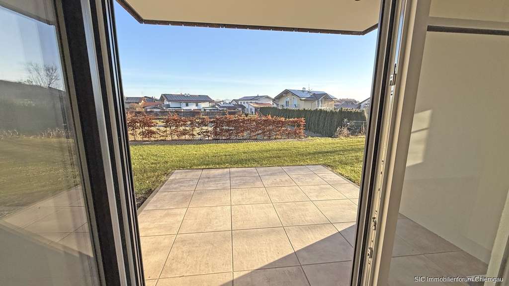 Immobilie in Fridolfing - Erdgeschoss-Wohnung in Fridolfing! Großzügige 3 Zimmer Neubauwohnung. - Bild 1