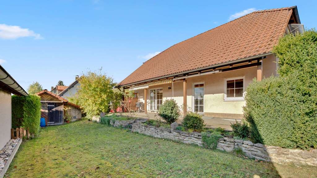 Immobilie in Rugendorf - Ruhige Lage! Gepflegtes Einfamilienhaus mit großer Südwest-Terrasse und tollem Garten - Bild 1