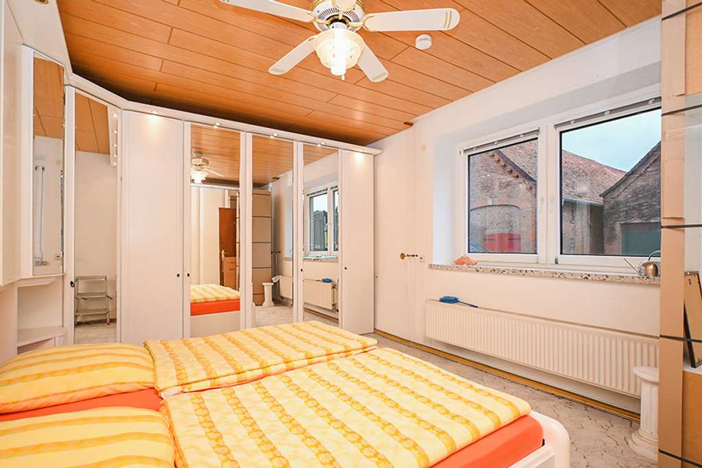 Immobilie in Algermissen - Hildesheim-Algermissen: Zweifamilienhaus mit Dachterrasse, auch für Kapitalanleger! - Bild 2