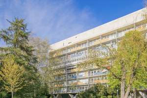 Bezugsfreie 3 Zi-Whg in DER Architektur-Ikone: im Oskar Niemeyer Haus im 3. OG mit Balkon – Altonaer Strasse 14, 10557 Hansaviertel, Berlin – Vorschaubild 9