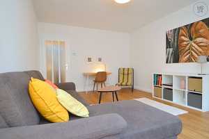 Schön möblierte 2-Zimmer-Wohnung mit WLAN und Balkon in Nürnberg/ Maxfeld – Nürnberg – Vorschaubild 6