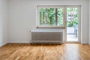 PROVISIONSFREI, renoviert und sofort verfügbar. Stadtwohnung mit Dachterrasse & Balkon!
