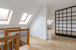Toplage Friedrichshain - moderne Dachgeschoss-Maisonette mit Südbalkon – Die vollständige Adresse der Immobilie erhältst du vom Anbieter., 10249 Friedrichshain, Berlin – Vorschaubild 5