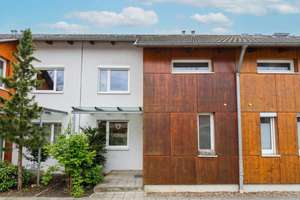 Modernes Reihenhaus mit 6 Zimmern, A+ Energieeffizienz, Carport und Garten – ein Traum für Familien – Wittenbergpark 12, 30179 Sahlkamp, Hannover – Vorschaubild 2