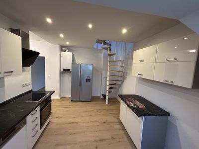 Erstbezug nach Sanierung: attraktive 5 Zimmer-Wohnung mit gehobener Innenausstattung in Krefeld