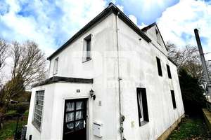 Schönes Ein- bis Zweifamilienhaus mit Gartenbereich, Terrasse + Balkon und Doppelgarage – Die vollständige Adresse der Immobilie erhältst du vom Anbieter., 34125 Wolfsanger, Kassel – Vorschaubild 7