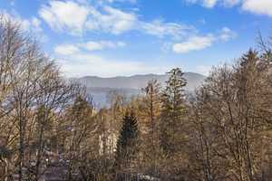 Ein Zuhause mit Weitblick: Großzügiges Wohnkonzept, lichtdurchflutete Eleganz, naturnahe Premiumlage – Starnberg (Kreis) – Vorschaubild 4