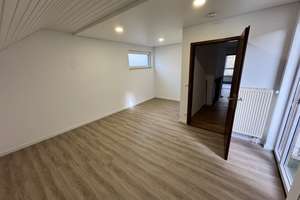 Erstbezug nach Sanierung – Charmantes Reihenhaus mit Garage in Niederstetten – Rebenweg 20, 97996 Niederstetten – Vorschaubild 11