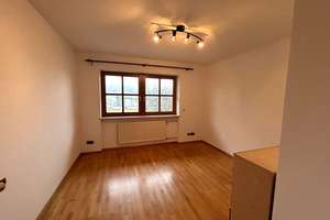 Viel Platz für die Familie – Wohnhaus mit Garten in Ortenburg – Die vollständige Adresse der Immobilie erhältst du vom Anbieter., 94496 Ortenburg – Vorschaubild 12