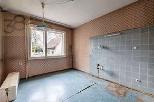Sanierungsbedürftiges Einfamilienhaus in Vorsfelde – Die vollständige Adresse der Immobilie erhältst du vom Anbieter., 38448 Vorsfelde, Wolfsburg – Vorschaubild 8