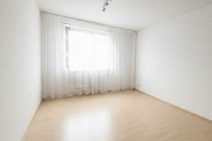 3-Zimmer-Wohnung mit spektakulärem Skyline-Blick – Die vollständige Adresse der Immobilie erhältst du vom Anbieter., 60528 Niederrad, Frankfurt am Main – Vorschaubild 2