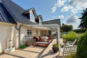 Reserviert: Gepflegtes Einfamilienhaus mit Garage, Carport, Wintergarten, PV-Anlage! – Die vollständige Adresse der Immobilie erhältst du vom Anbieter., 25821 Bredstedt – Vorschaubild 9